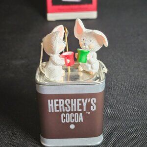 Hallmark Hershey's 1993 Keepsake Ornament Warm And Special Friends In Box